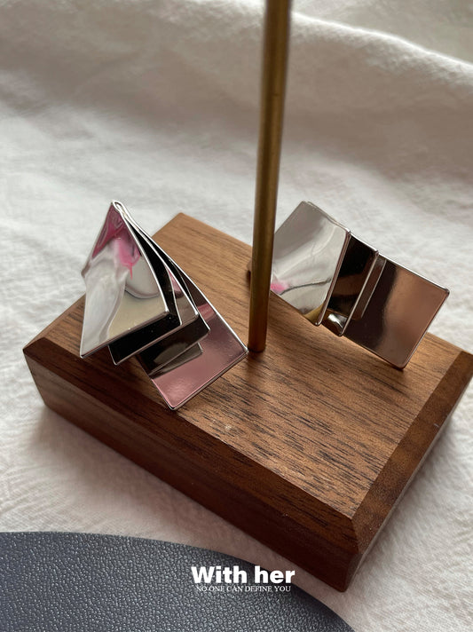 Minimalist Geometric Design Earrings