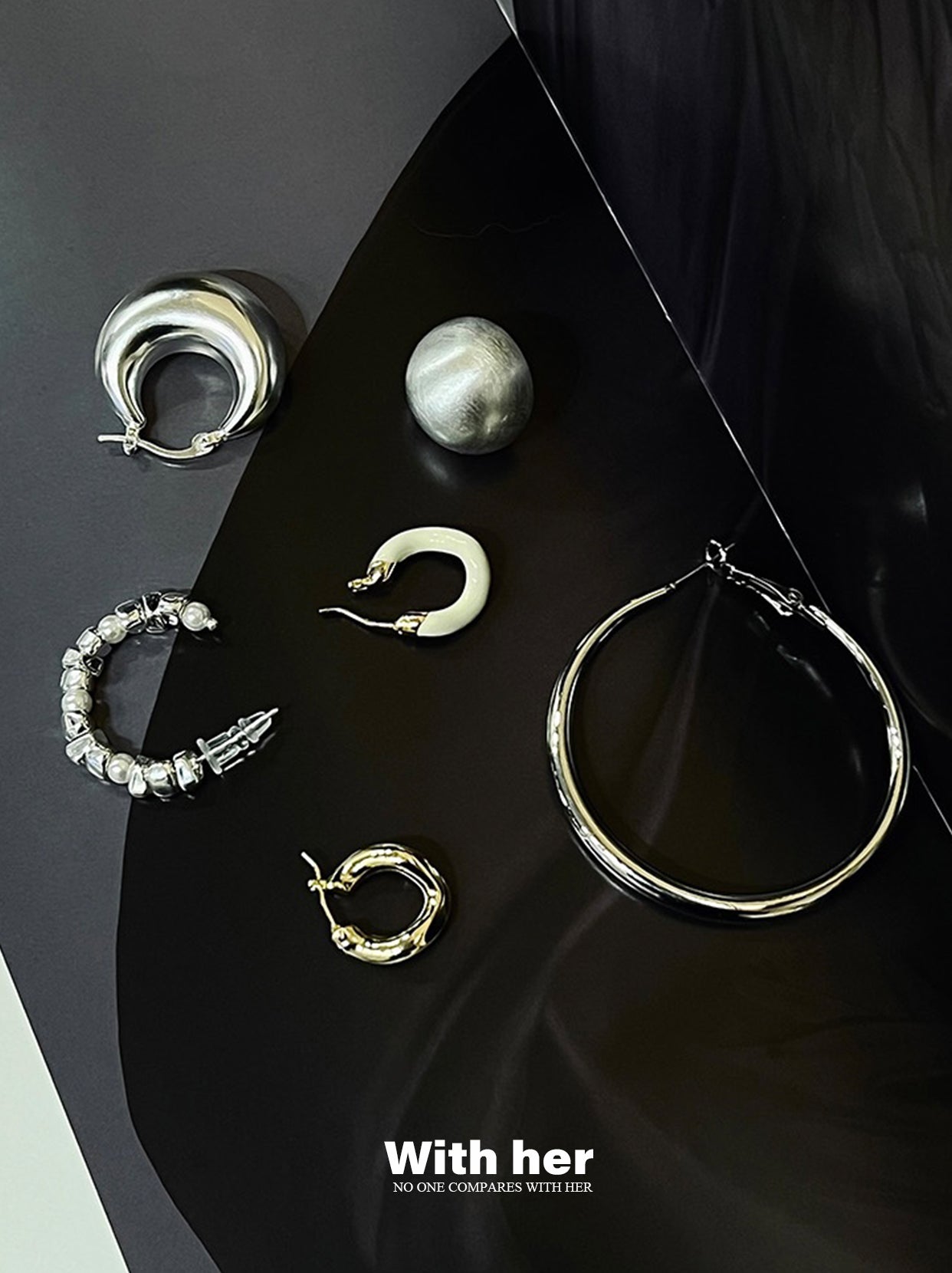 Lustre Semicurcle Earrings