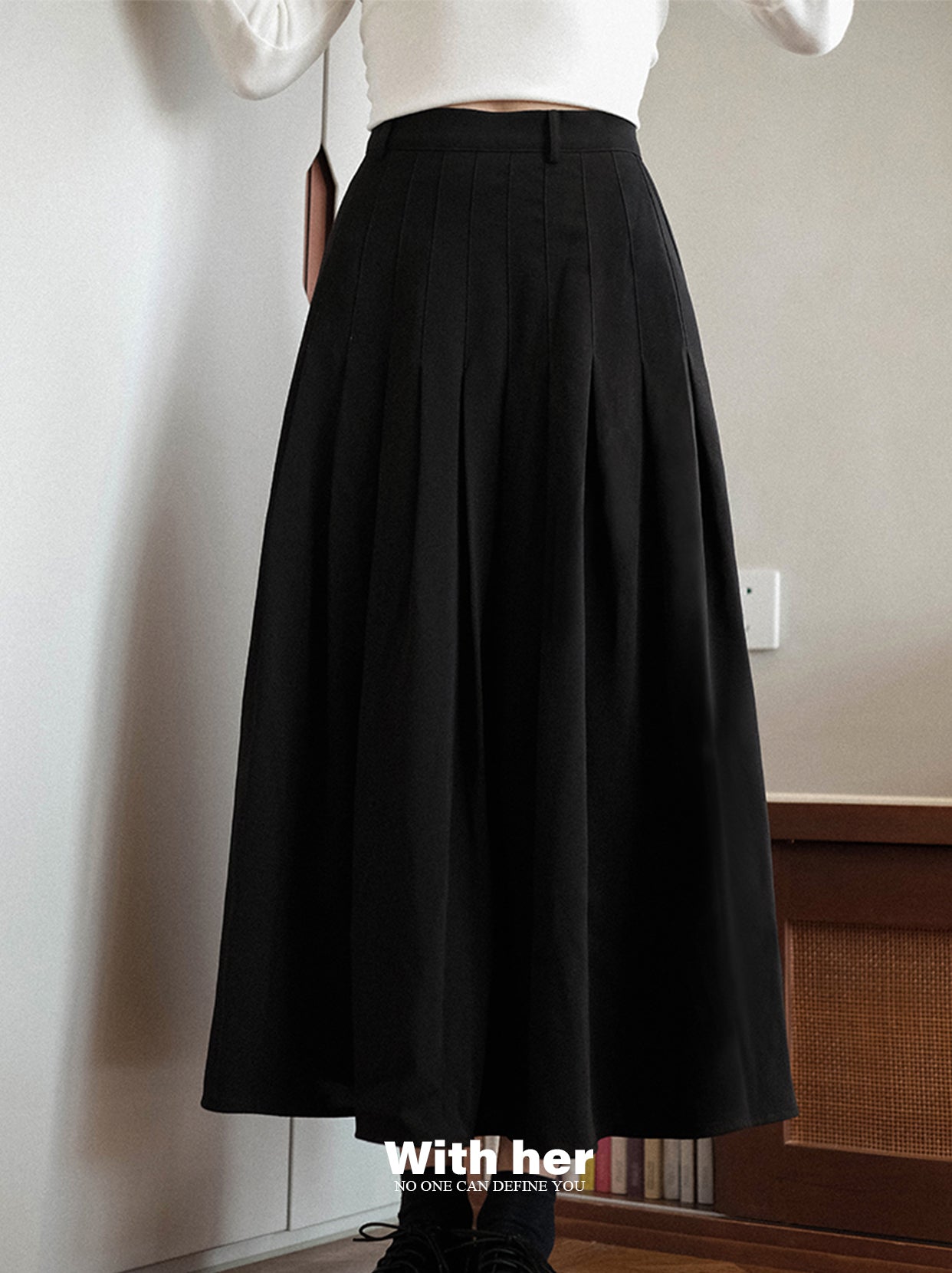 Pleated Long Skirt