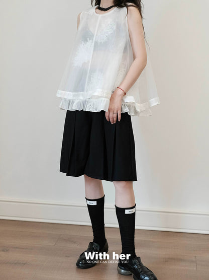 Broderie Muse Top