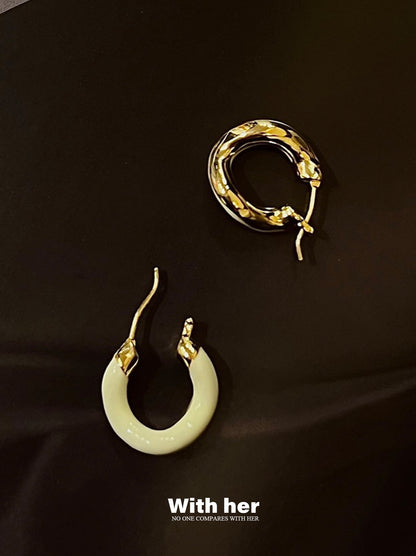 Twisted Elegance Hoop Earrings