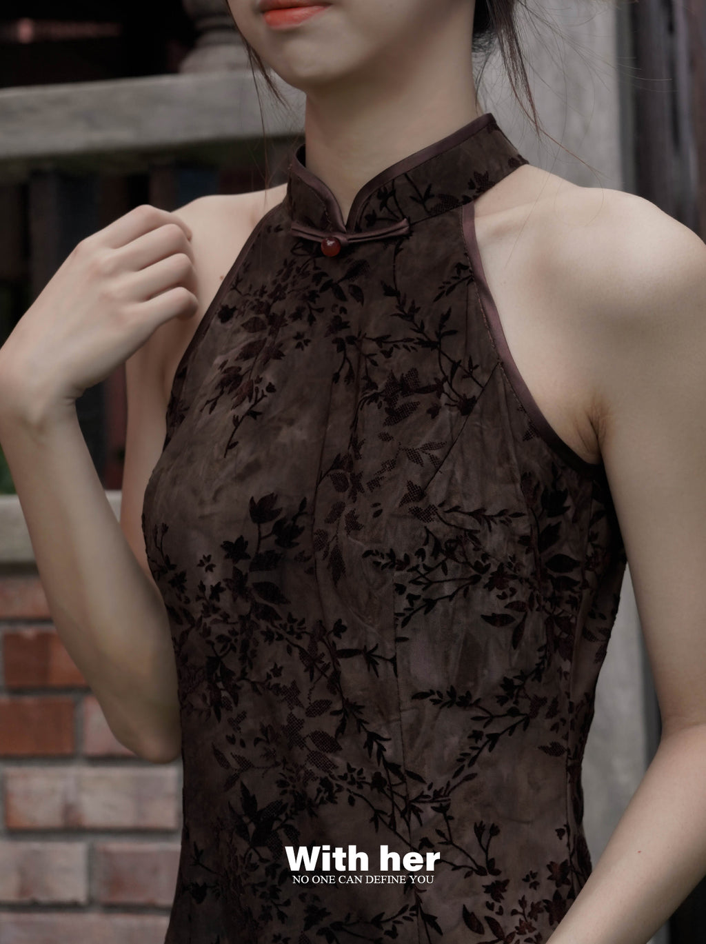 Halterneck Black Cheongsam