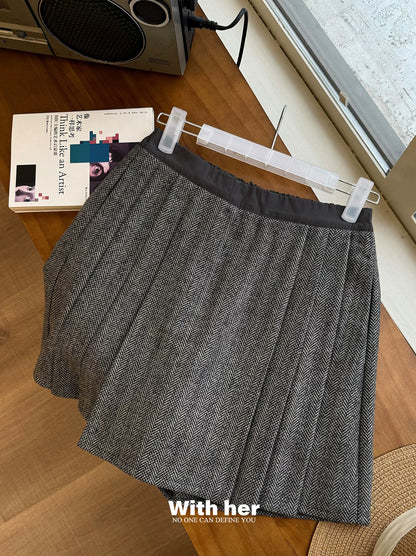 Pleated Woolen Skirt