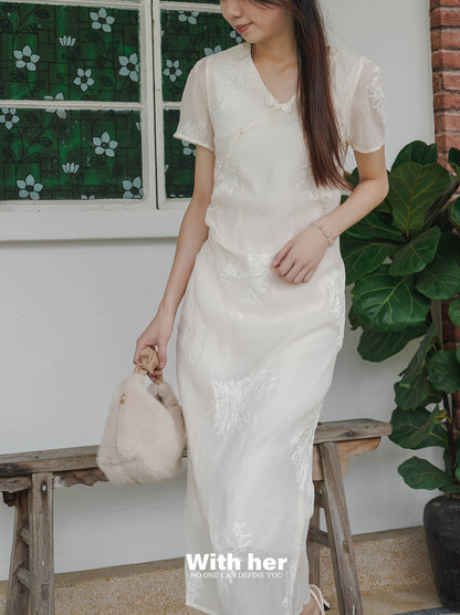 Eastern Embroidered Cheongsam