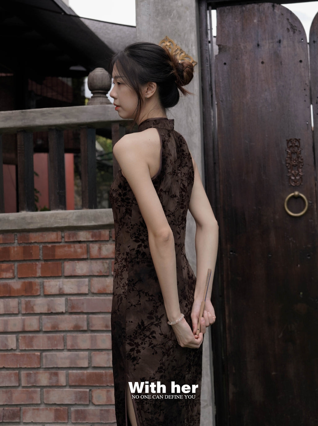 Halterneck Black Cheongsam