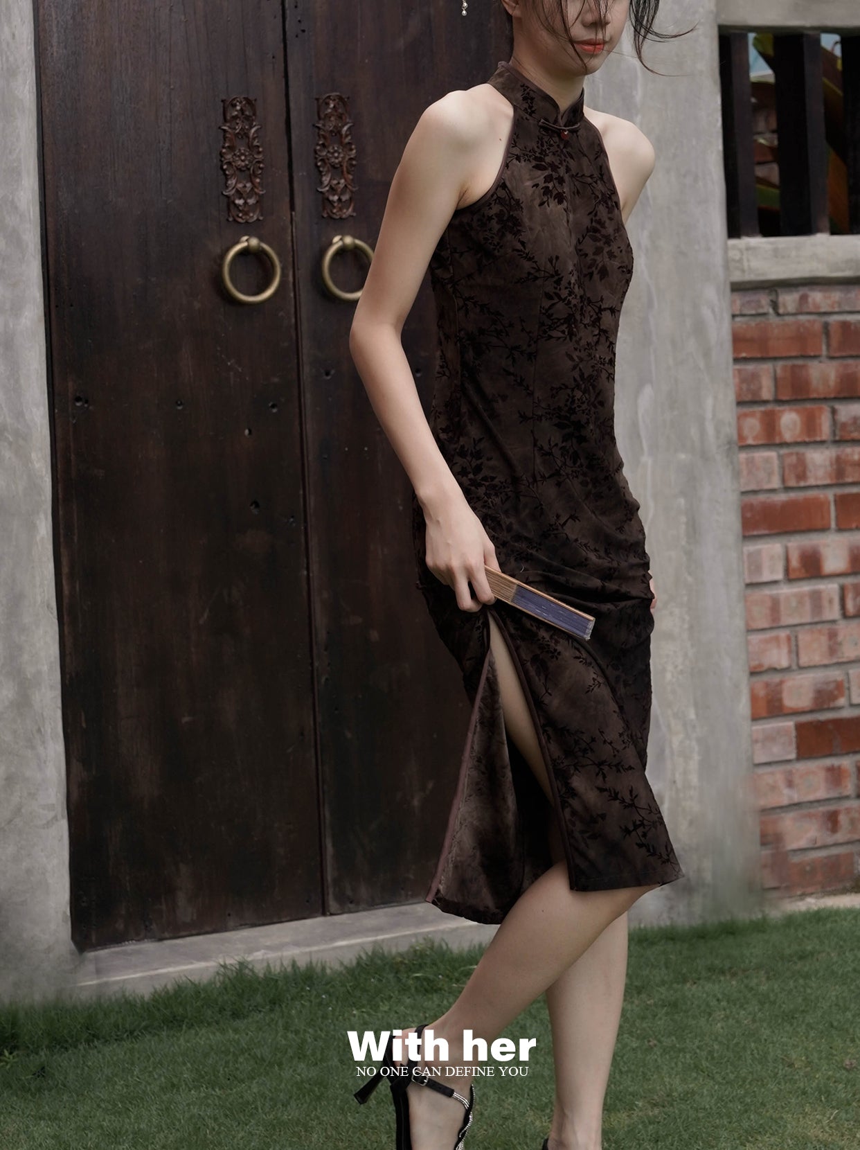Halterneck Black Cheongsam