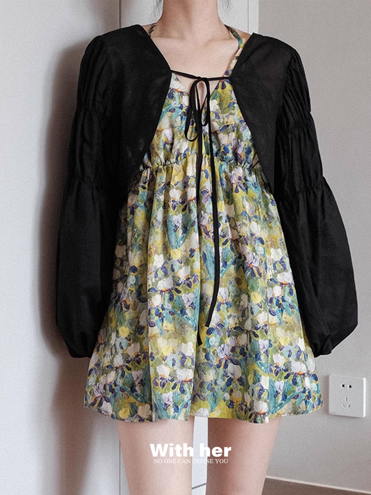 Original Halter Neck Backless Floral Top