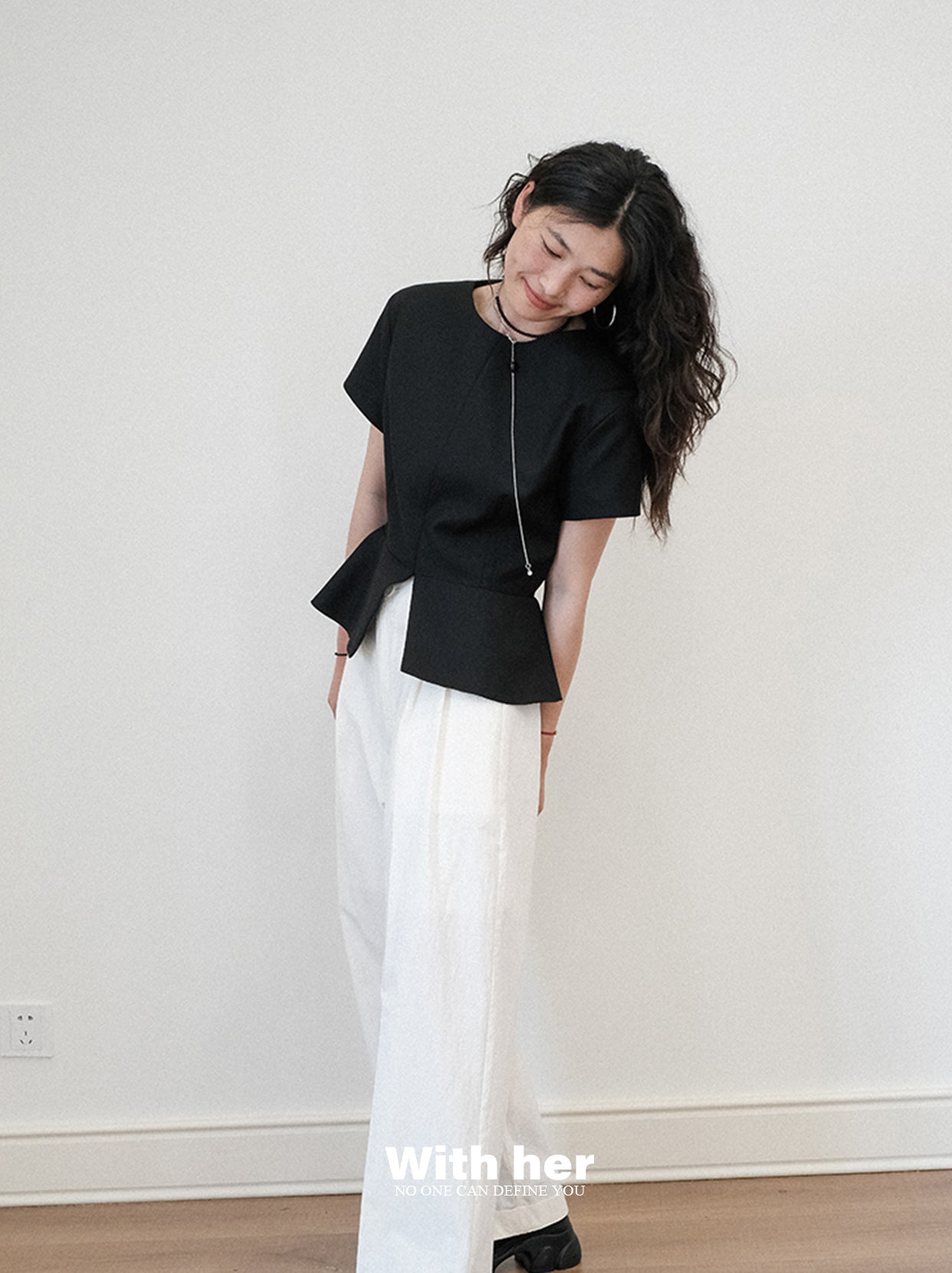 Mono Structured Top